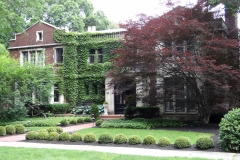 Off East 7